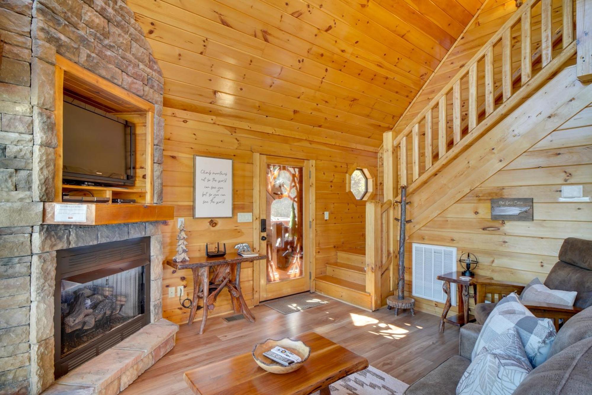 Hatcher Mtn Retreat Sevierville Cabin With Hot Tub! Dış mekan fotoğraf